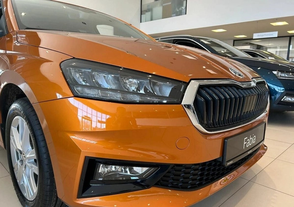 Skoda Fabia cena 91900 przebieg: 5, rok produkcji 2024 z Łask małe 529